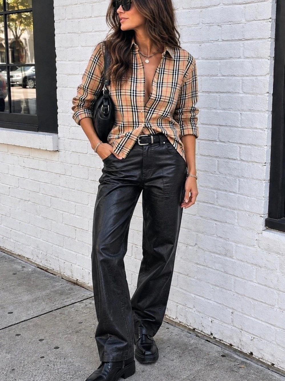 Burberrys Plaid Button Down in Brown Size Small